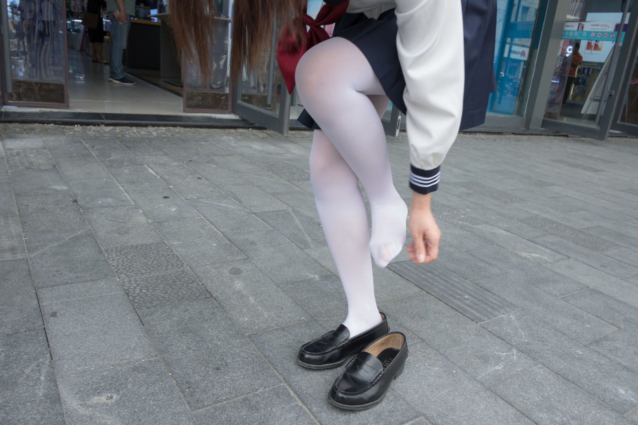 [森萝财团] BETA-017 JK白丝美足 萝莉丝袜写真